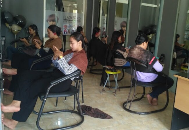 Rahasia Kecantikan Cilacap yang Tak Pernah Terungkap di Salon Madina